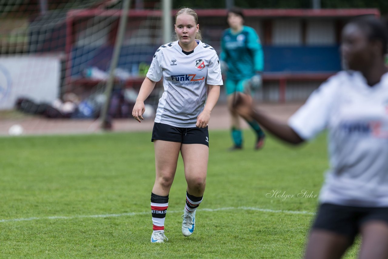 Bild 360 - Loewinnen Cup